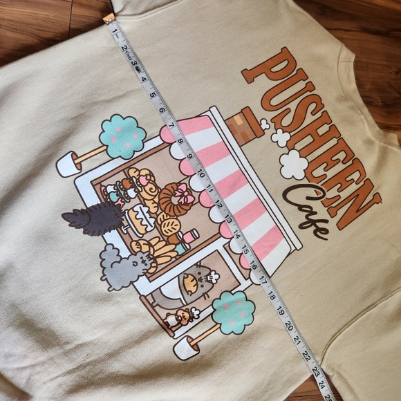 Pusheen Cafe Let's Bake Beige Sweatshirt Size L NWT - Picture 6 of 9
